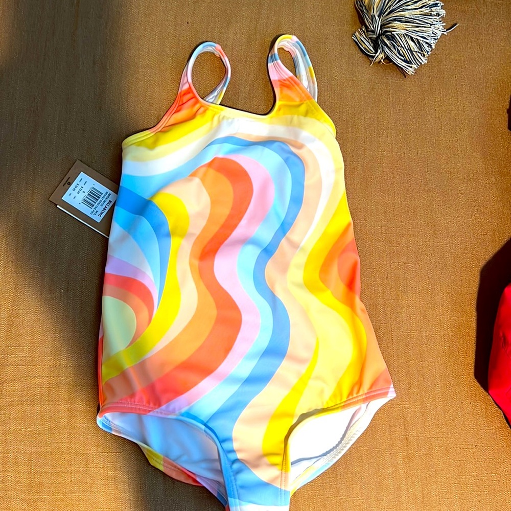 Girls size 6 billabong bathing suit